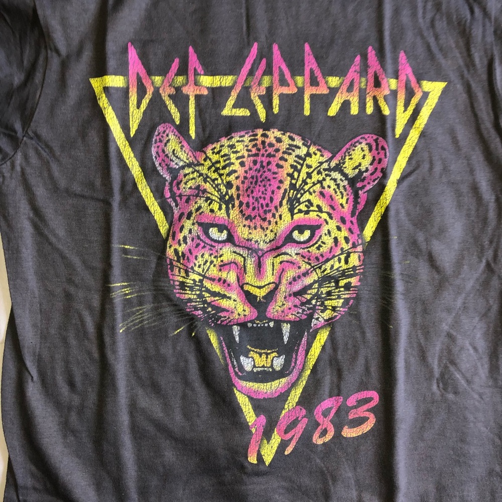 Def Leppard Rolled Sleeve T-Shirt New - Picture 7 of 10